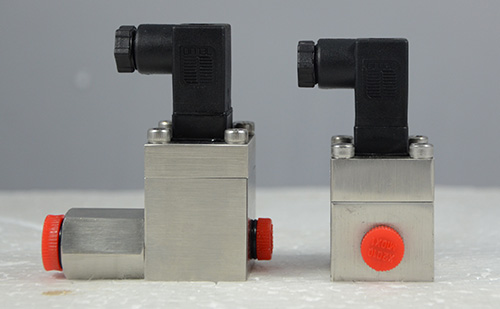  Dispensing ink into cartridges micro flowmeter