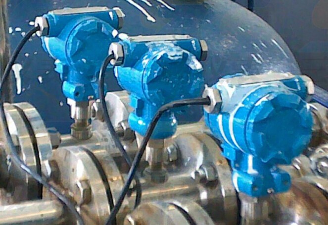 Differential pressure transmitter measurement level