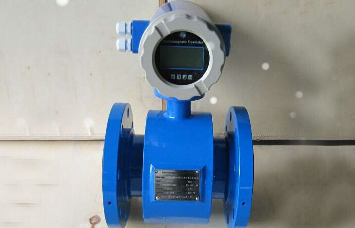 Electromagnetic flowmeter installation