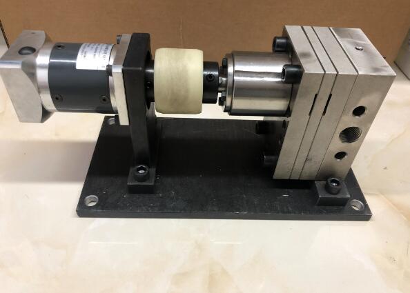 Hot melt adhesive gear pump